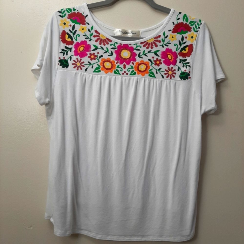 Youth in Revolt Floral Boho Soft Blend Loose Fit Tee Shirt Medium